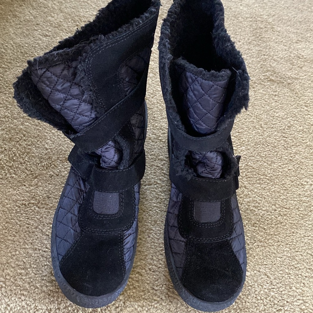 Easy Spirit Black Suede Leather and Quilted Wedge Boots - women’s size 7-1/2